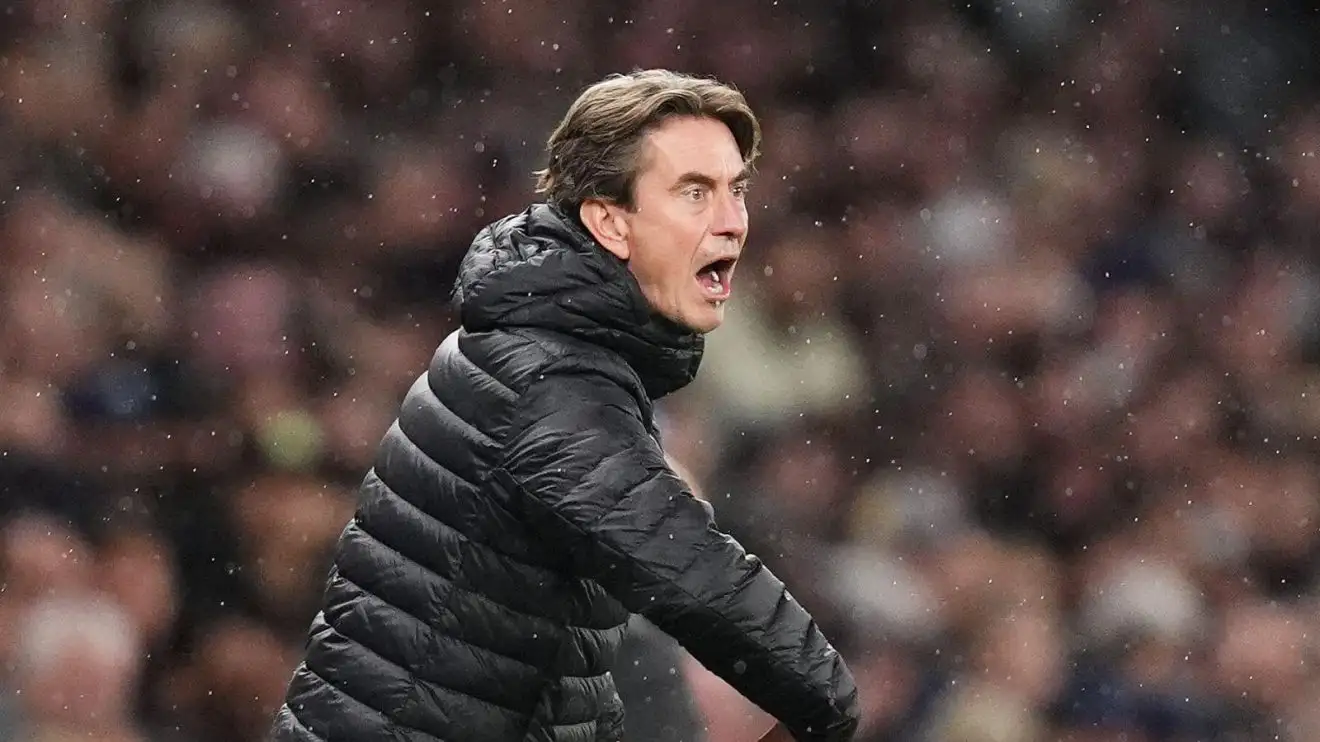 热刺输球后爆发内讧！两大球星无视主帅弗兰克，后者怒送死亡凝视