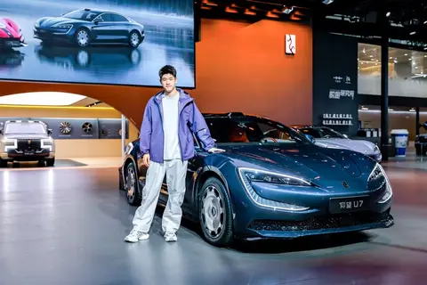 仰望U7“自在掌控”驾控让我爱不释手