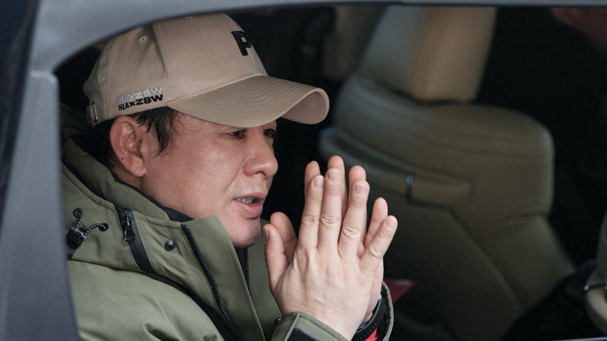 张颂文扔信风波反转：一场被误解的明星防卫战