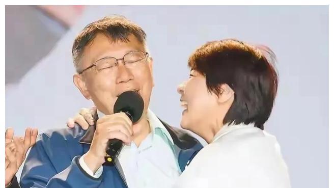 柯文哲当庭辞职，再次闯关成功！黄珊珊终被柯看清，绿营彻底慌了