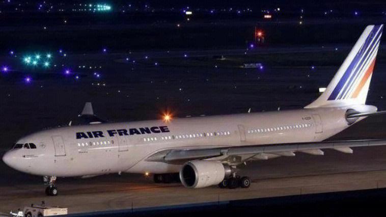 歼-20时隔9个月再次亮相！有一重大变化，暗示更强战斗力