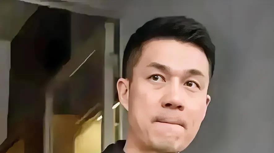 许雅钧比汪小菲更成熟稳重



许雅钧，一个比汪小菲还狠的男人？究竟狠在哪里？他