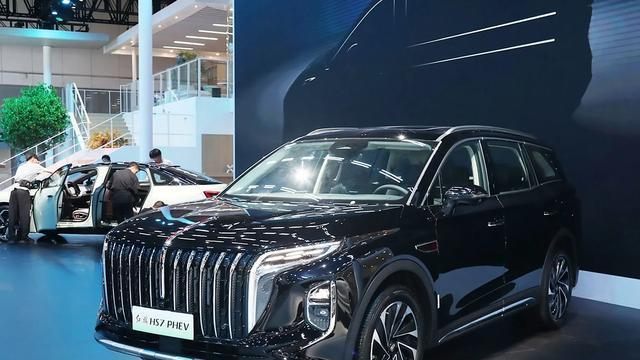 放弃华为生态后悔吗？提车红旗HS7 PHEV两驱旗享版后，我想说…