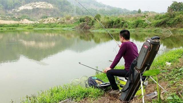 初冬野钓鲫鱼，3个条件满足2条，水下肯定有鱼窝