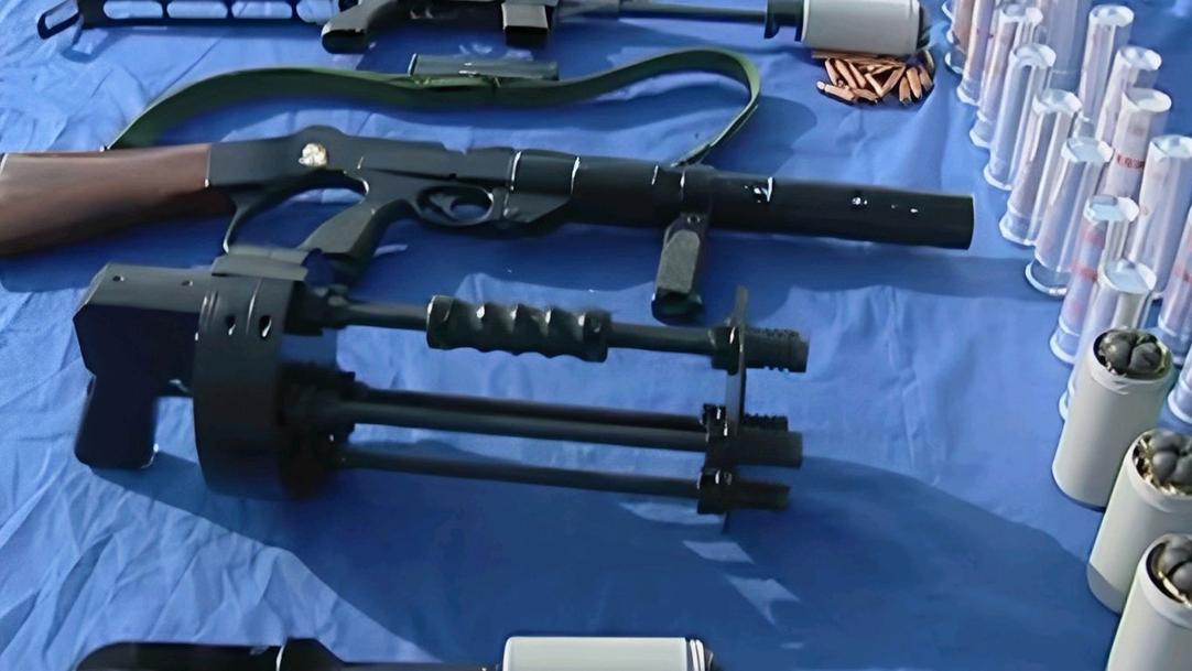 2011年，江苏一男子发明了一款防暴网枪，命中率高达98%以上