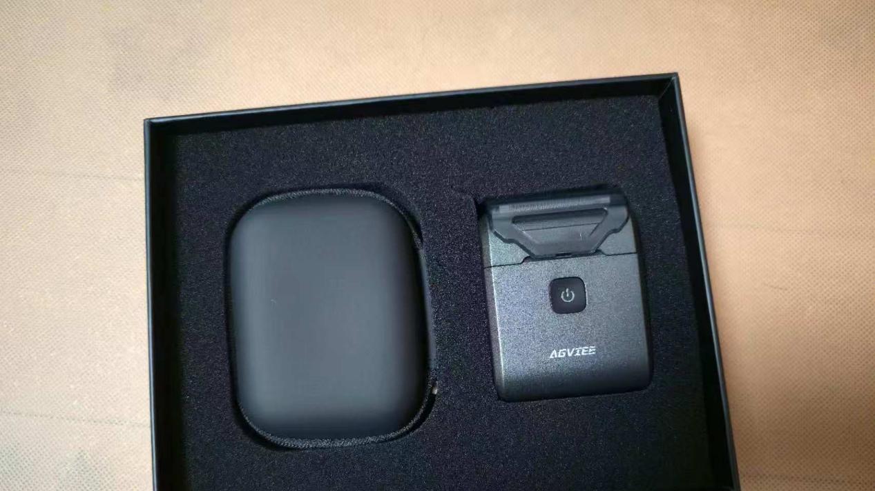 性能天花板！未野往复式mini剃须刀测评：5刀头+23000高转速堪比千元级