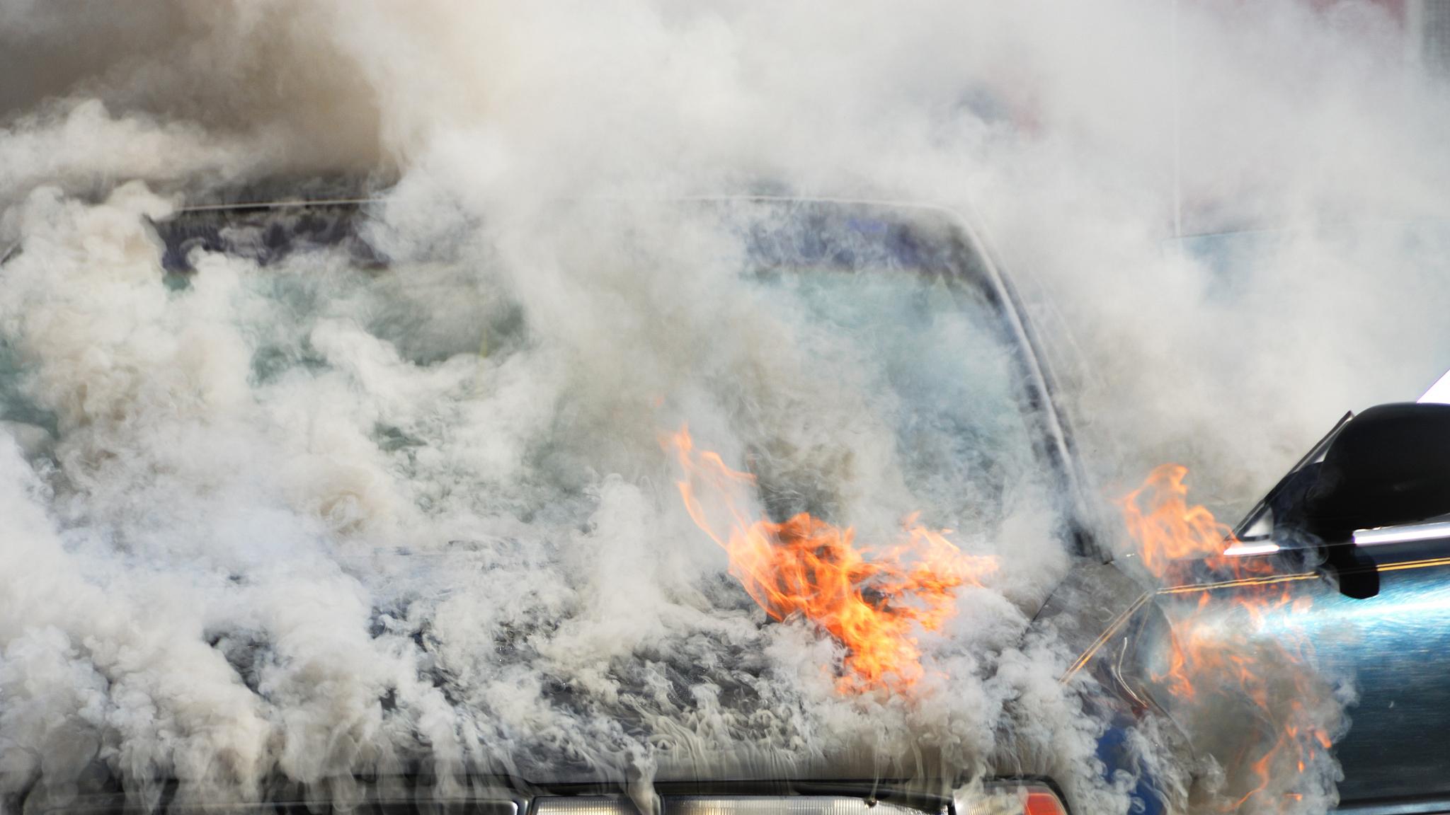 新能源车起火爆炸频发，你的爱车安全吗？