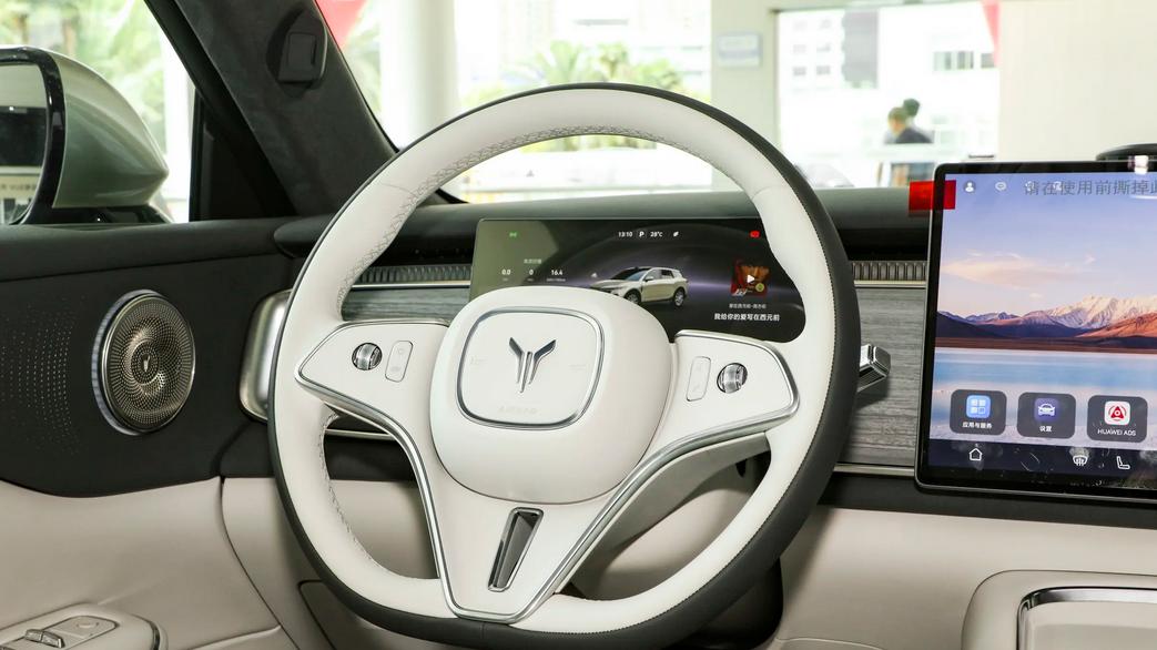 辅助驾驶PK丨全新岚图知音/小米YU7等五款热门车型，究竟谁更强？