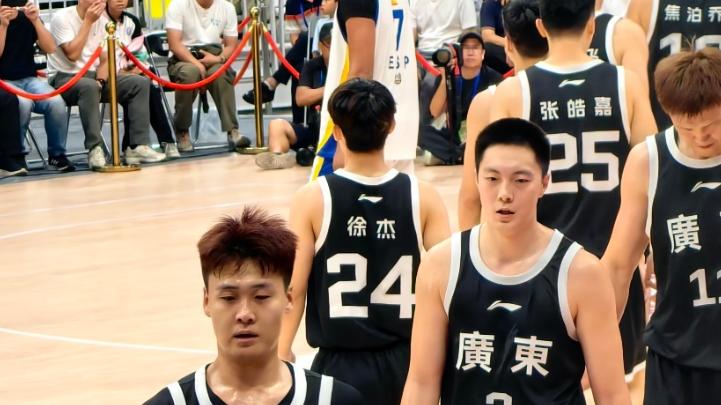 广东12人名单出炉！黎伊扬和三张落选，4日战山东，杜锋不容有失