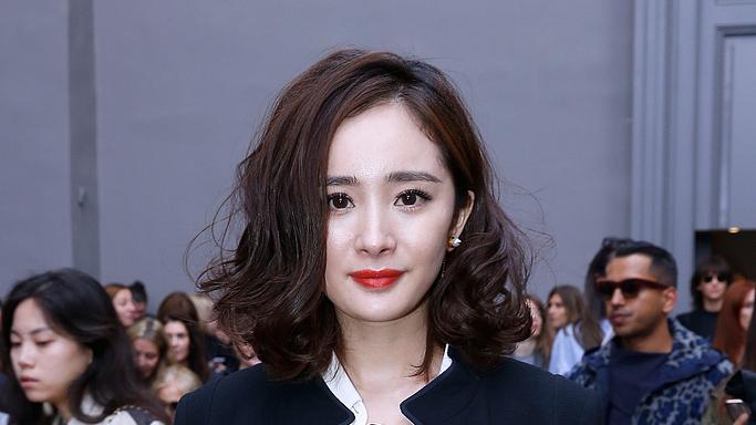 杨幂：勇闯演艺路，挑战与突破并行