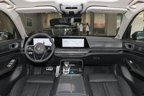 国产旗舰红旗 H9 配置差异 + BBA 竞品对比，选车不迷茫