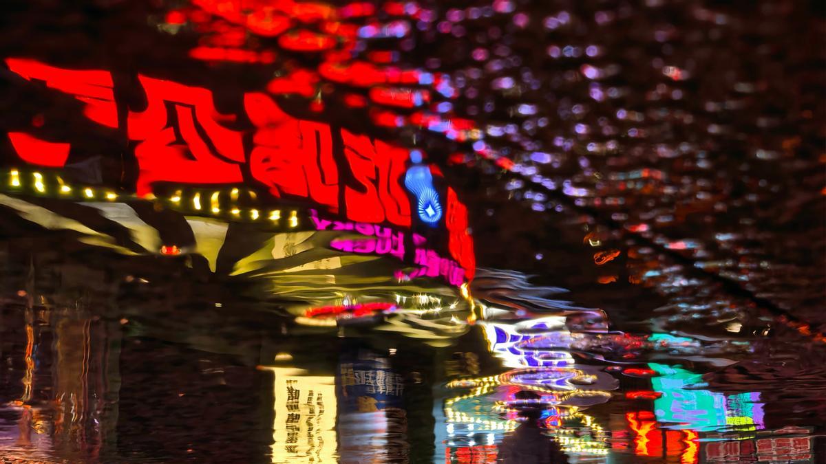 不仅是折叠，更是影像旗舰！华为Mate X7第二代红枫影像颠覆想象