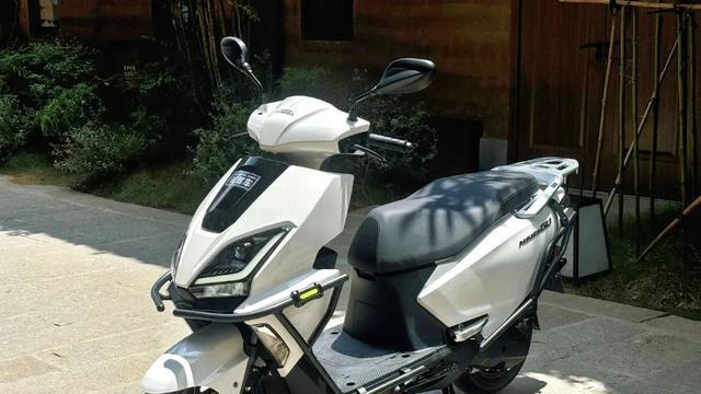 8, 880元起！新本NS125GU正式发布，说是新大洲“UY”不为过吧？