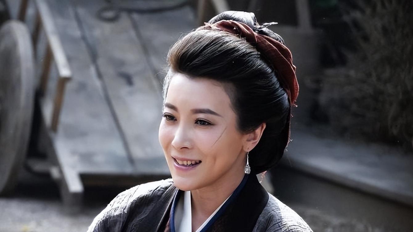 从红极一时到销声匿迹，张琰琰经历了什么？