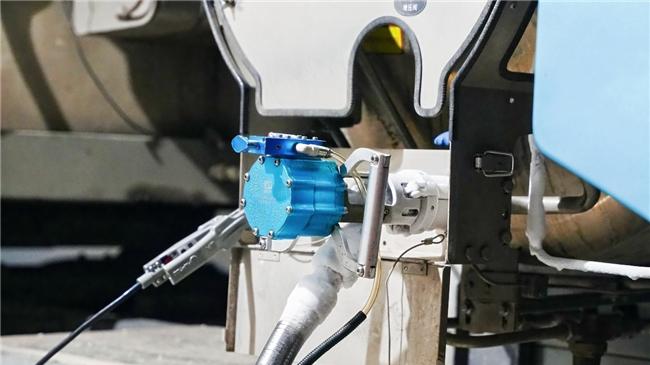 扛住万里长测！乘龙H7 Pro创赢版LNG牵引的舒适秘诀是什么