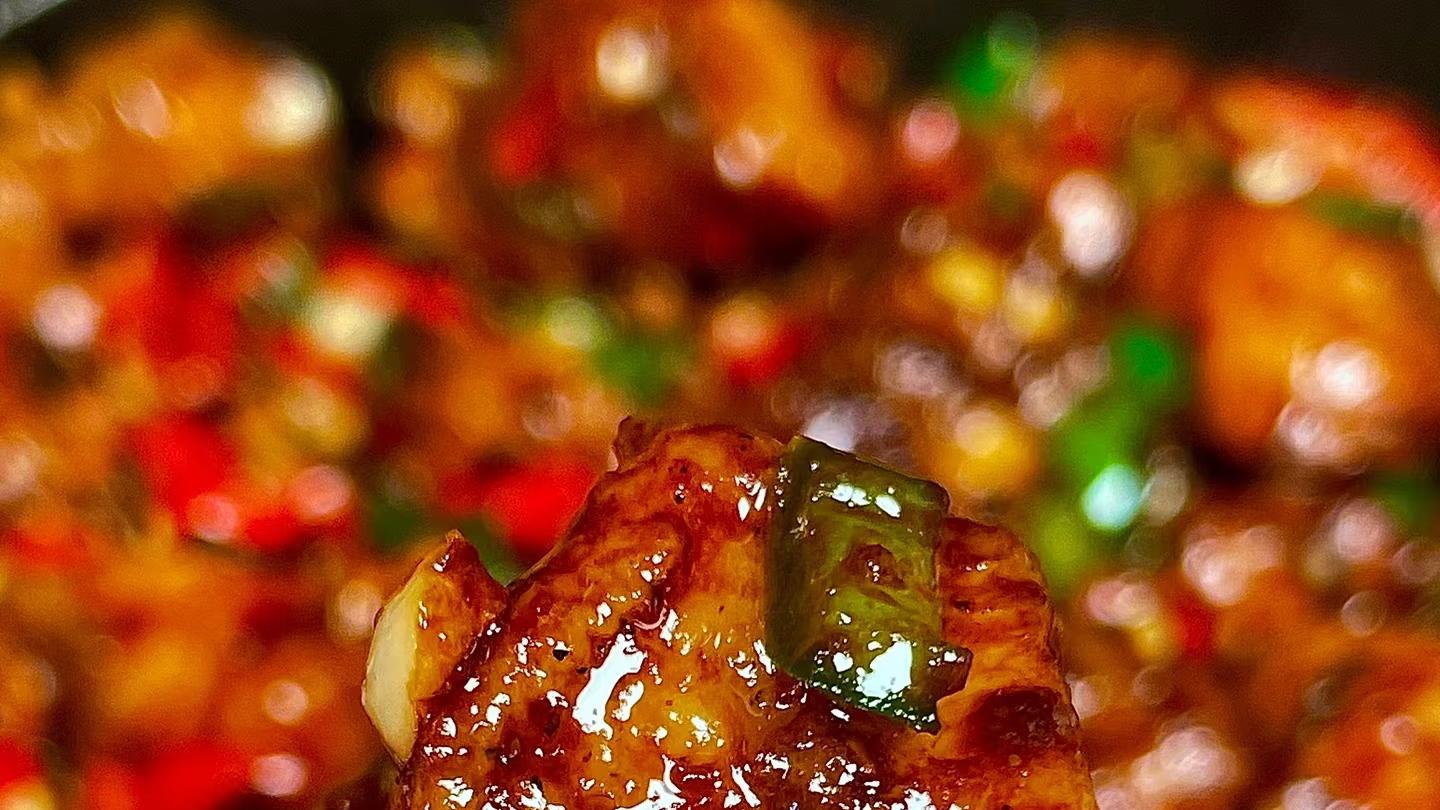 香辣鸡腿肉：厨房小白秒变“大厨”的魔法美味！