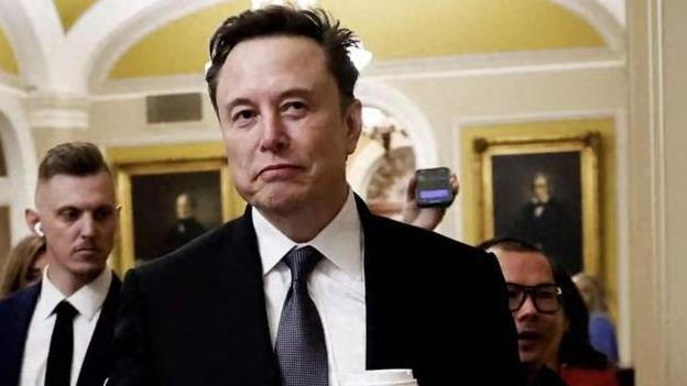 朔尔茨担忧成真，德国爆发10万人大游行，马斯克现身插手德国大选