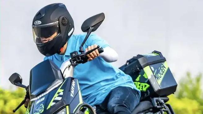 续航300km+事故率降41%！2025年选购外卖电动车的“3大黄金法则”