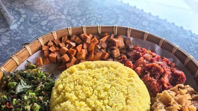 美食文化：展现地方特色，传递家庭价值观