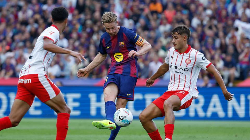 巴萨前腰危机，佩德里VS德容对决，谁更适合？