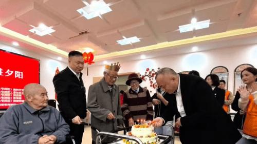 乌鲁木齐经济技术开发区(头屯河区)慈善总会走进惠欣老年养护院