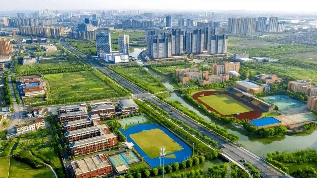 中国最 “散” 的城市！4 个区互不相连，最远隔 250 公里，却富得流油