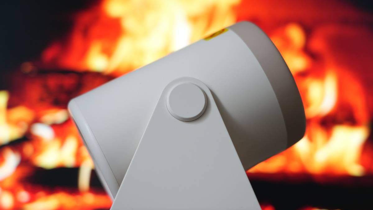 应对寒冷办公桌的神器，西圣Warm Mini即开即热暖风机