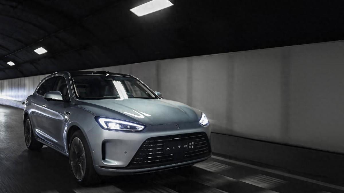 天花板级的智慧出行，问界M5带你丝滑体验