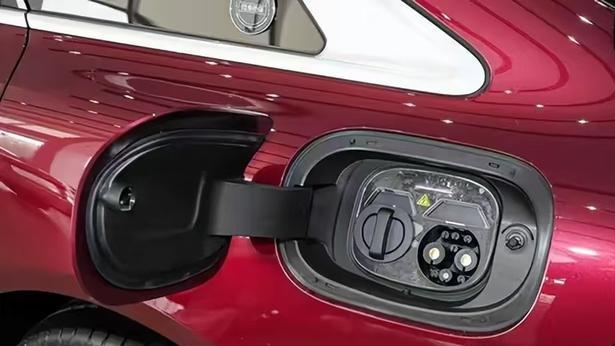 奇瑞风云A9L亮相香港车博会，插混中大型车，配高通骁龙8255芯片