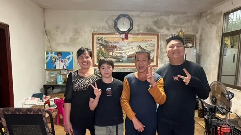 18岁全红婵的世界杯挑战：竞技成绩与体重管理的考验