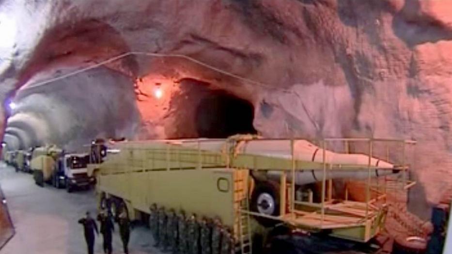 2000枚导弹齐射瘫痪以色列，伊朗做开战准备，工厂满负荷生产导弹