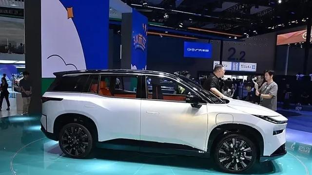 万万没想到，丰田铂智3X竟然想凭借“铂金品质”，挑战国产新能源