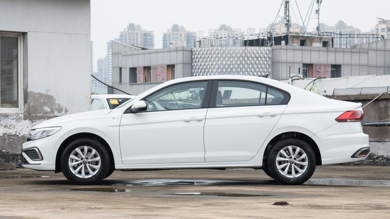 大众宝来，9.88万起，轴距2688毫米，1.4T最大150马力