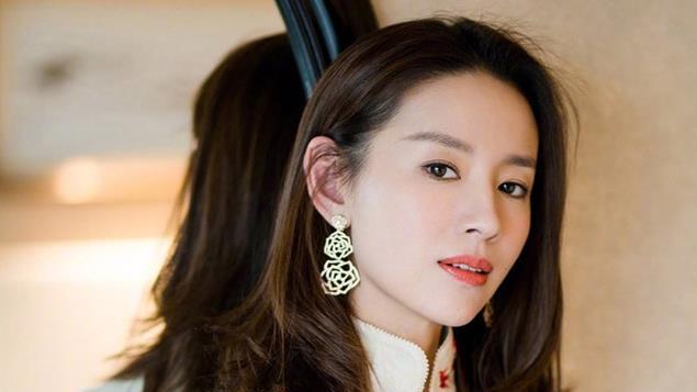 离婚12年后才知道，潘粤明的不争不抢，才是对董洁最有力的报复