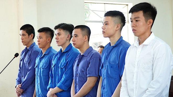 越南铁子和小金子被判：6人共计38年，5人00后，实力不输国足