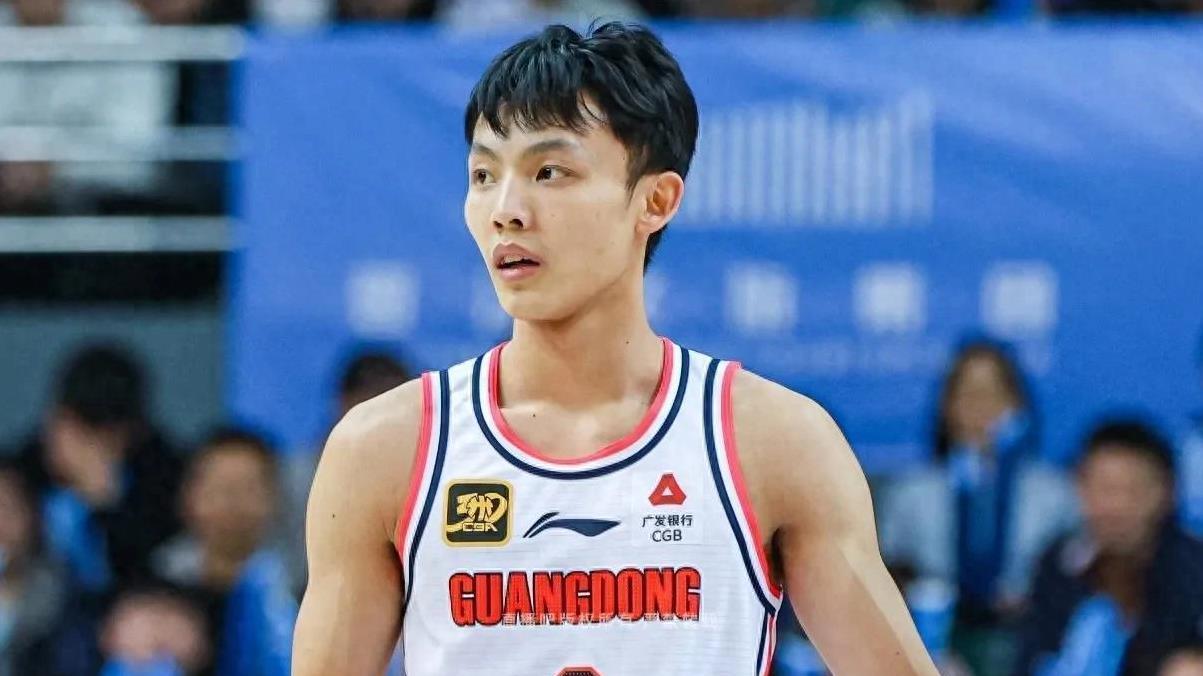 赢了！广东胜吉林，琼斯29+17+10，贝兹利9中1太上头，被弃用！
