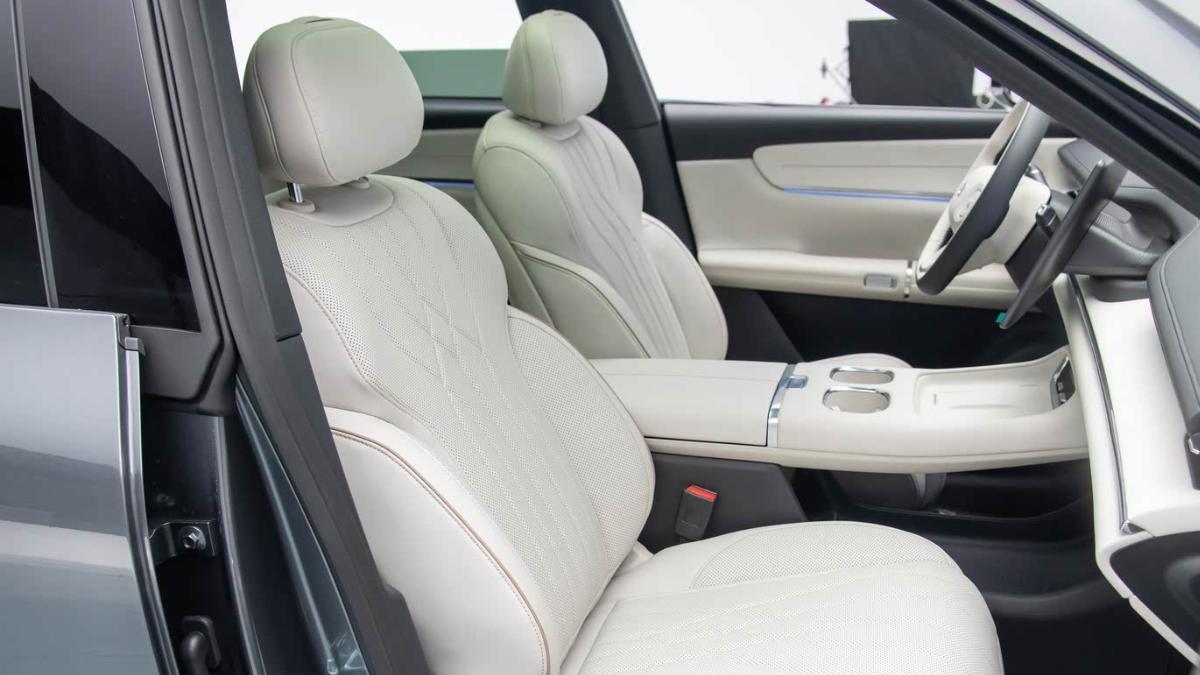 天枢智驾+新蓝鲸插混加持，长安启源Q07预售开启，13.98万起