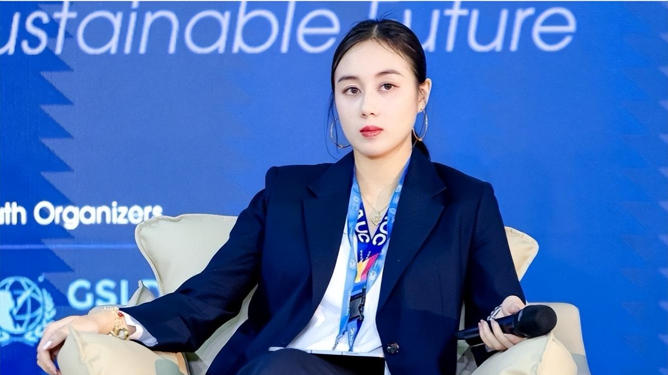 看不上王思聪，却想攀霍家？被嘲私生女、母亲是姨太太的她靠什么？