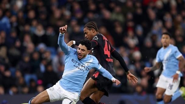 瓜迪奥拉疯狂轮换10人出丑