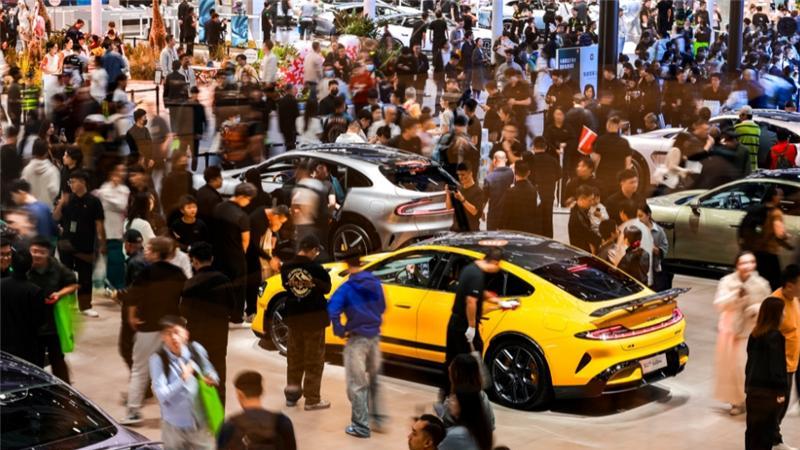 17万的SU7手慢无，小米上架现车值得抢吗？