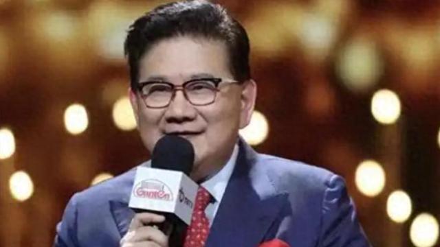 “牡丹花下死，做鬼也风流”！这一次，没人劝得了61岁的曹可凡