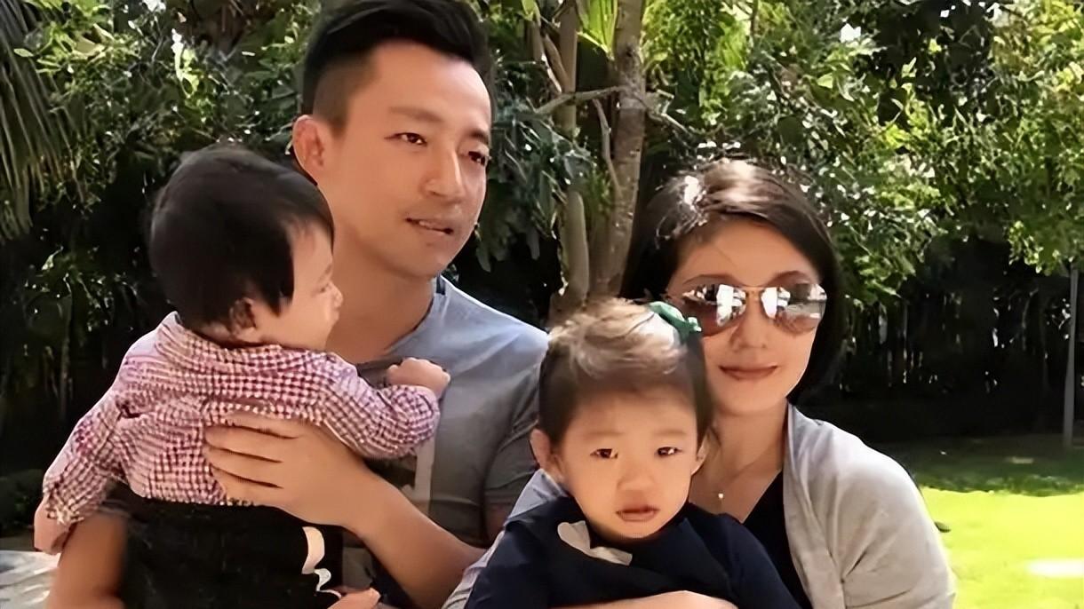 S妈深夜宣战引起众怒，歌手黄安发文驳斥：放下吧，莫再造新殃！