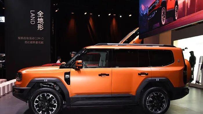 能越野，能水中航行！这么牛的SUV卖30万出头