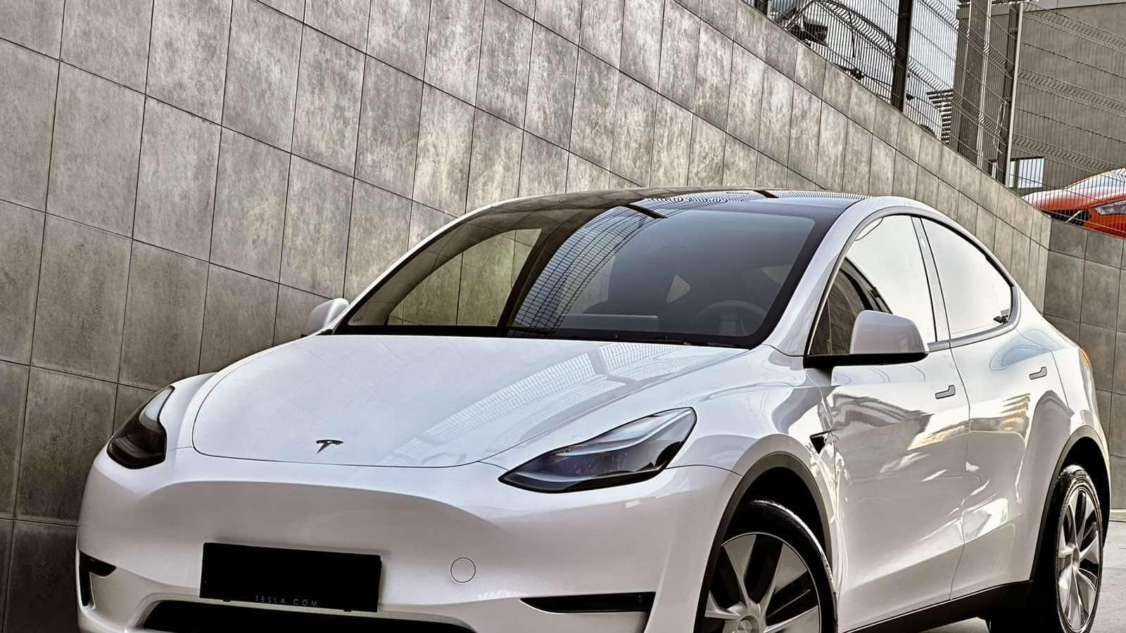 国庆回老家开了下特斯拉 Model Y，终于想通它为什么卖这么好了