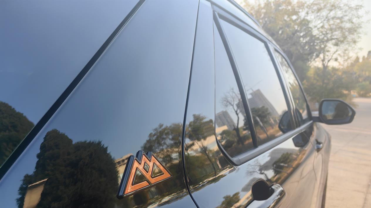 探险者底盘厚重扎实，感觉比Q6要好