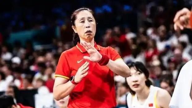 女篮换帅宫鲁鸣上任！张子宇成头号王牌，郭振明换掉姚明时代教练