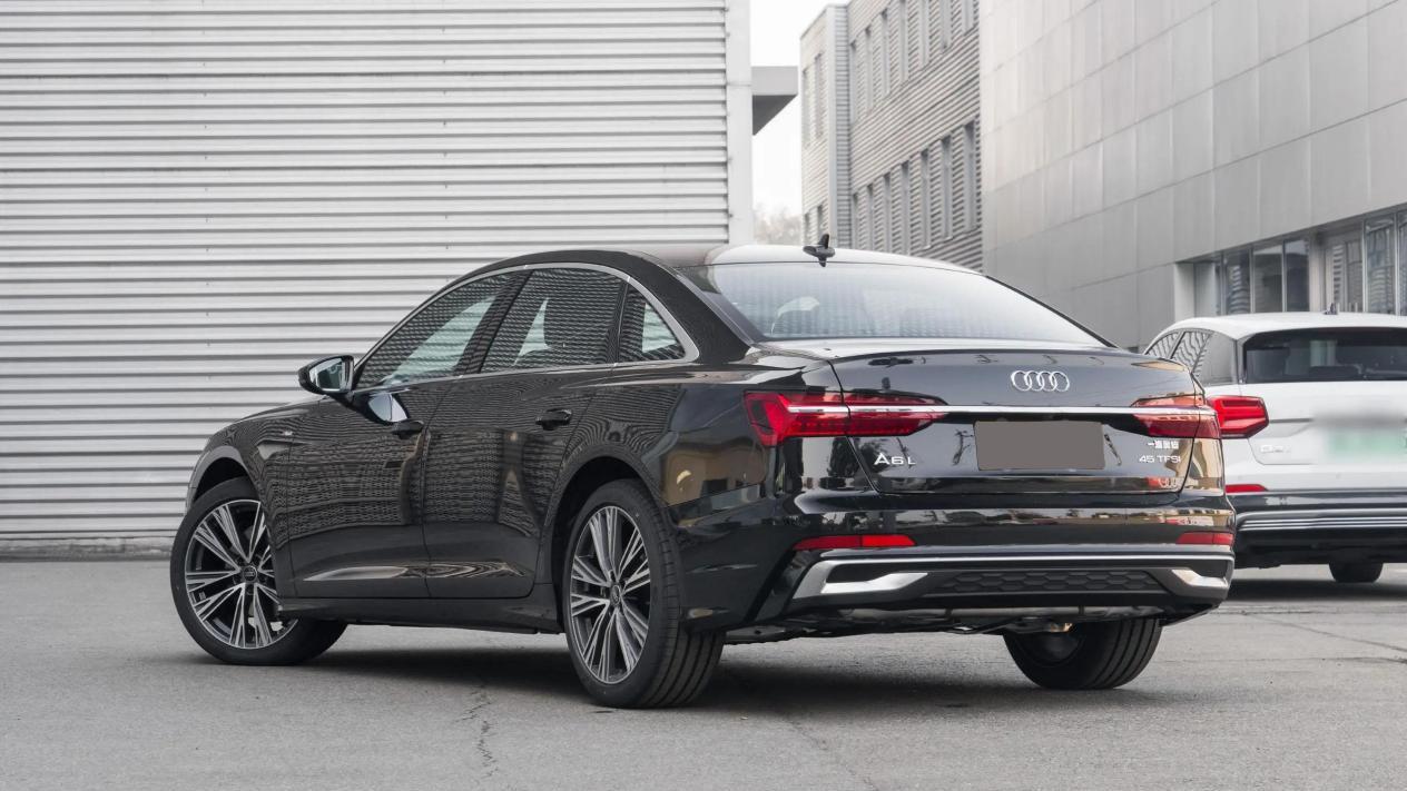 售价45.49万元，2025款奥迪A6L新车型上市！产品力如何呢？