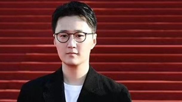 才播5集就入坑，我断言，这碴子味十足的“东北宇宙”要火