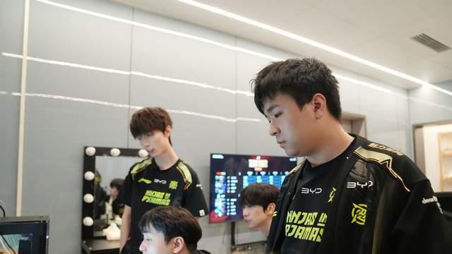 NIP被研究透了？输WBG暴露队伍致命伤，对阵BLG或迎四连败！