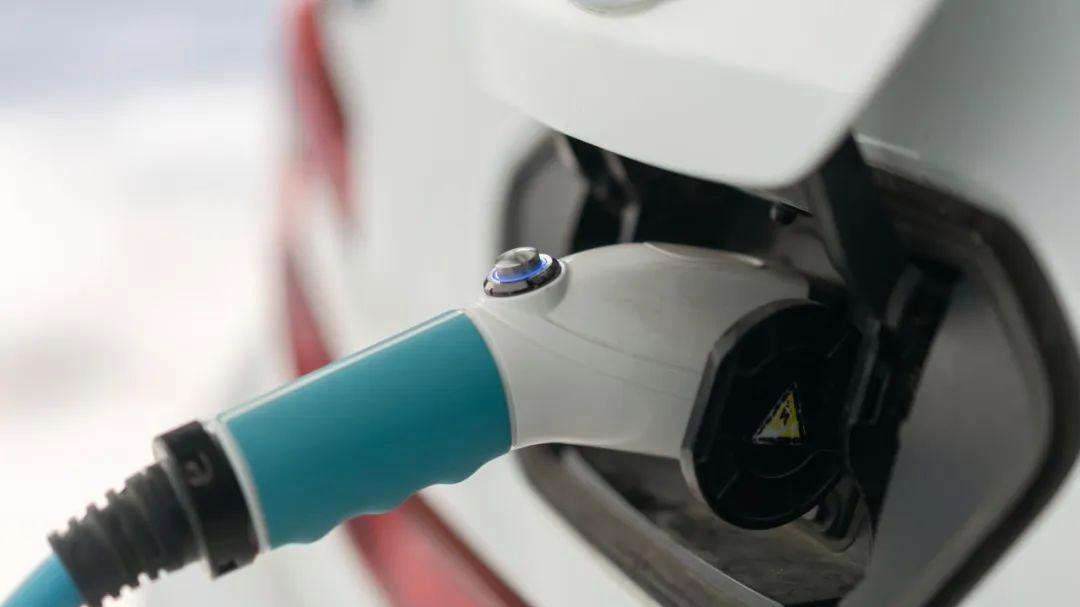 混动市场倒挂：不插电神车为何惨遭消费者抛弃？